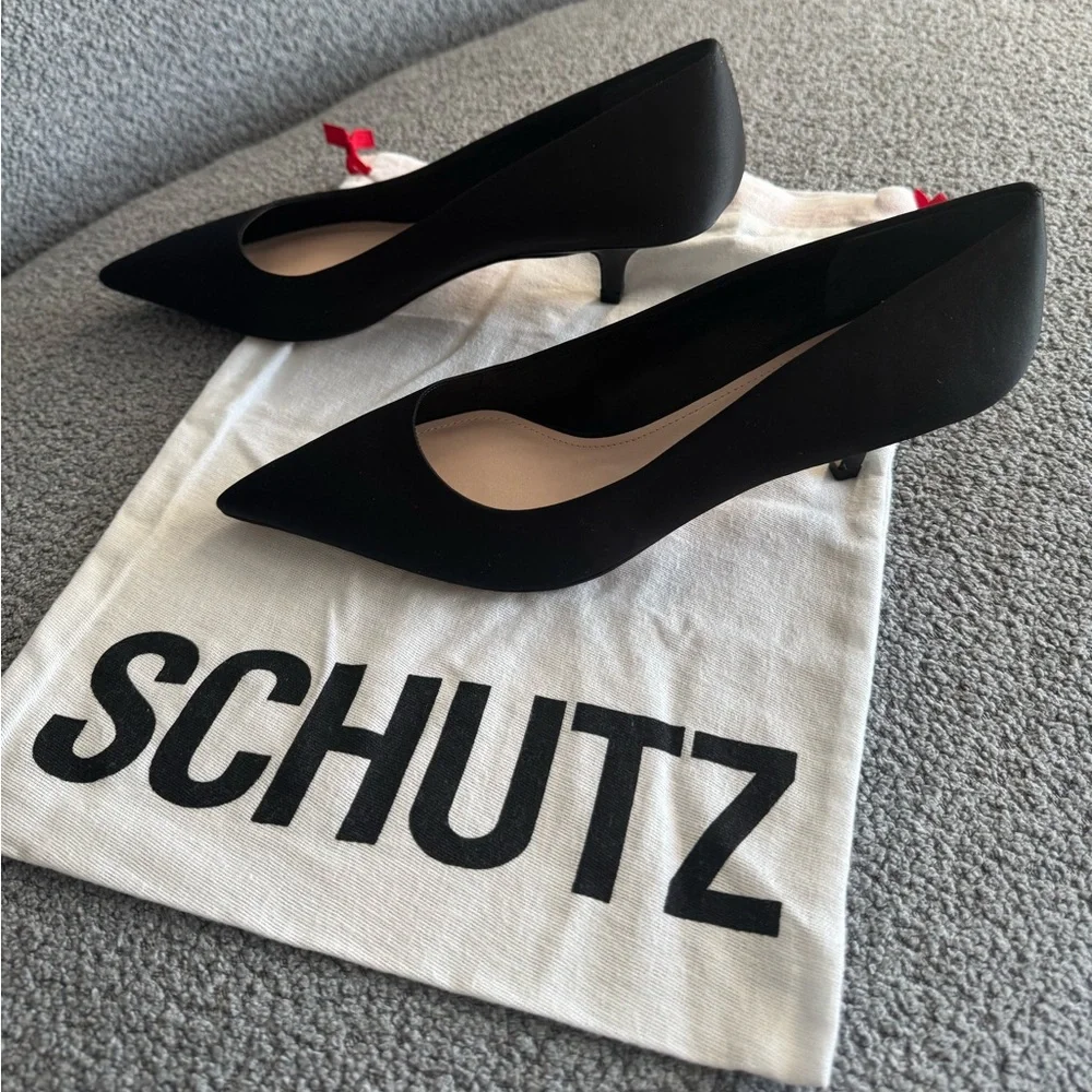 SCHUTZ Black Pointed Toe Kitten Heel Pump